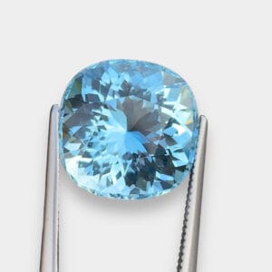 Flawless 8.0 CT Excellent Cushion Cut Natural Blue Aquamarine Gemstone from Brazil.