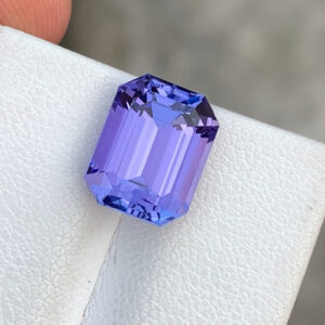 Flawless 5.32 CT Excellent Emerald Cut Violet Blue Tanzanite from Tanzania.