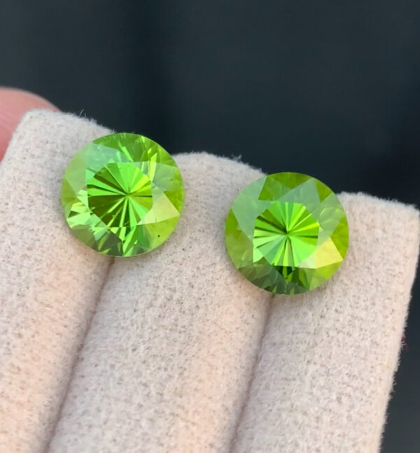 Round Peridot Pair