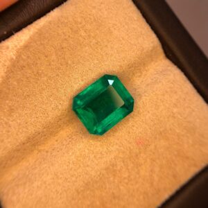 GRS Certified! 5.85 CT Natural Emerald from Colombia