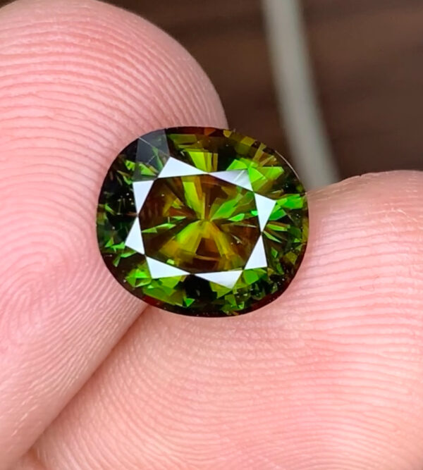 Chrome Green Sphene